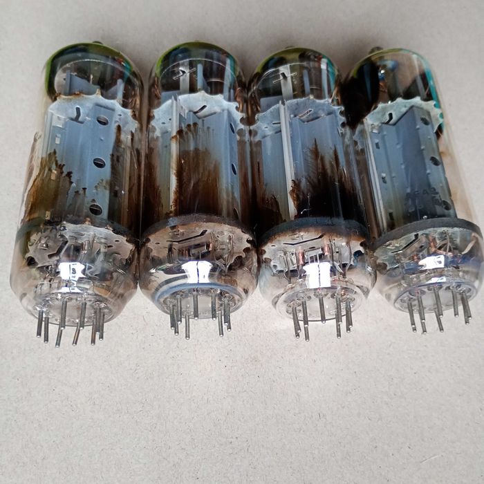 Lampy elektronowe 4szt.