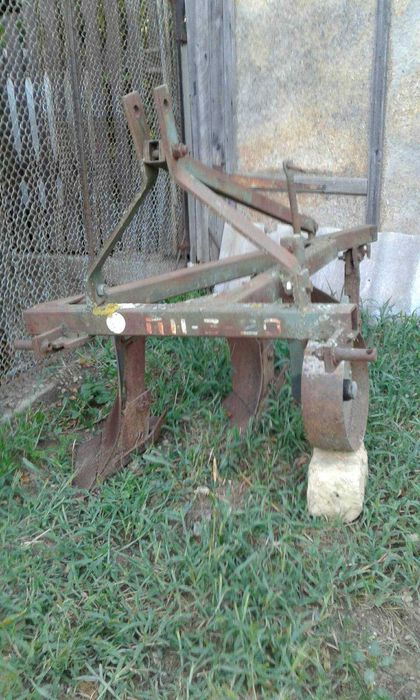 Продам плуг до т 25