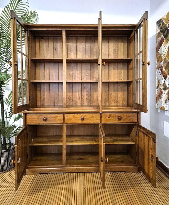 Vitrine / Estante / Aparador / Movel / Louceiro / Madeira Maciça