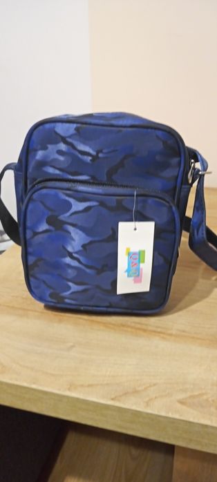 Listonoszka granatowa