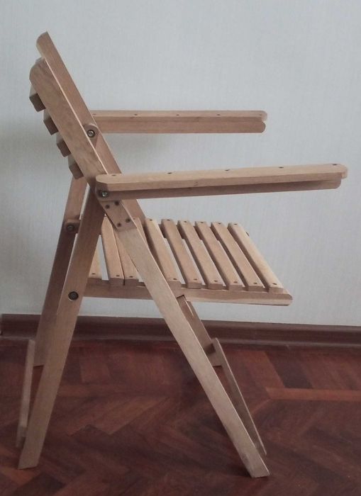 Деревянный раскладной стул (кресло) для сада или двора