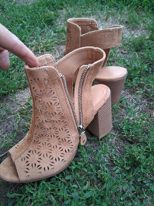 Buty damskie 38 wąska stopa