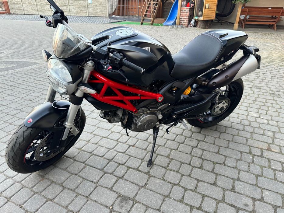 Ducati Monster 796