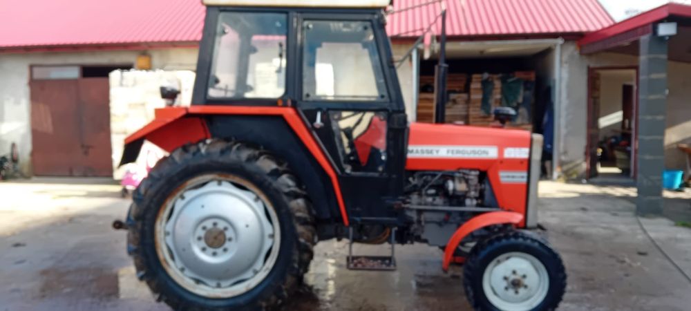 Massey Ferguson 255