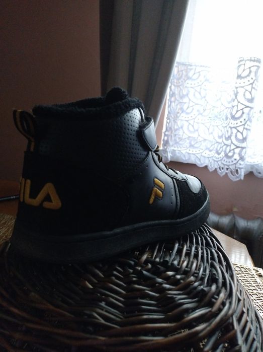 Sprzedam buty zimowe fils rozmiar 39