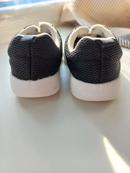 Дитячі кросовки H&M