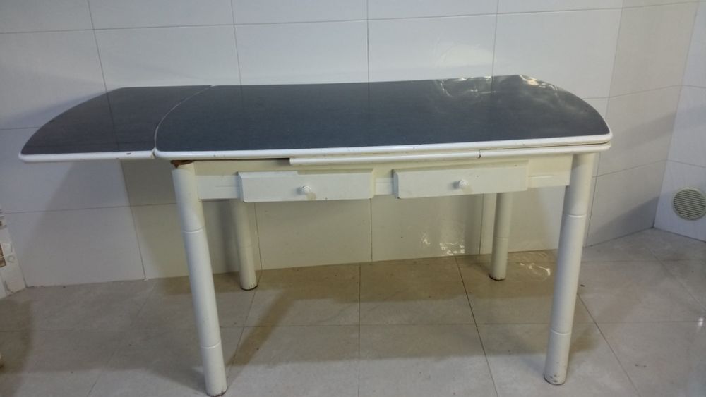 Mesa      de cozinha