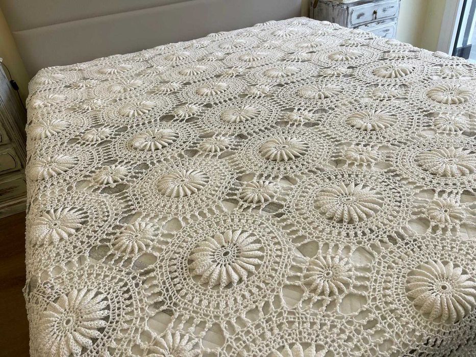 Colcha de Renda 220 x 240 cor branco - novo