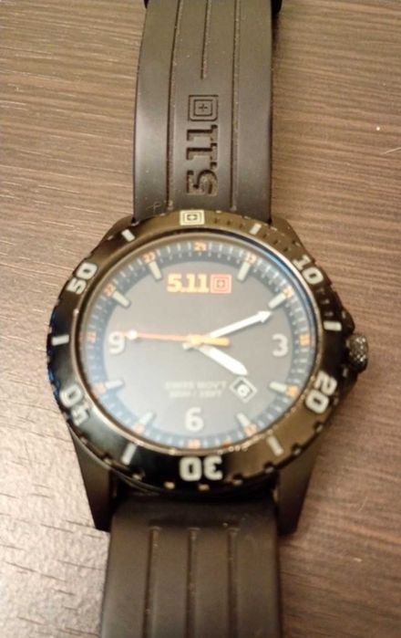 Подарочные швейцарские Часы 5.11 Tactical Sentinel Watch Black