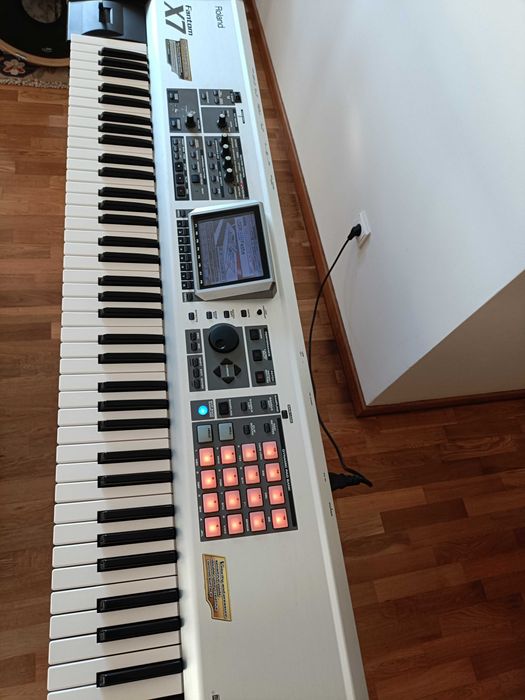 Roland fanton X7