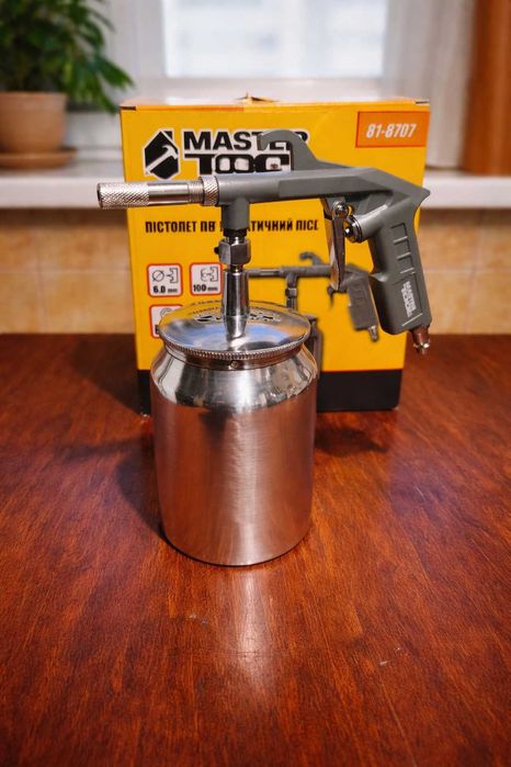 Пневмопистолет пескоструй MASTERTOOL НБ 1000 мл 81-8707