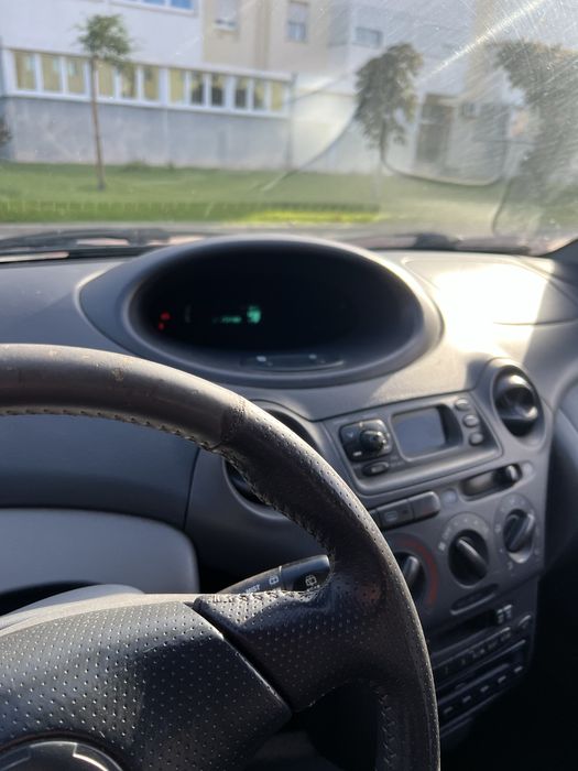 Toyota Yaris 1.0 a gasolina