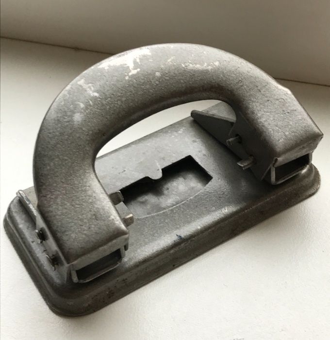 Дырокол железный ссср