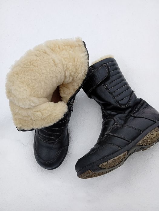 Дитячі сапожки кожані на цегейці.розмір 28.