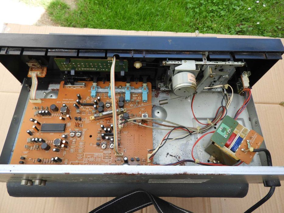 Magnetofon Soundwave D - 700  do naprawy lub na części