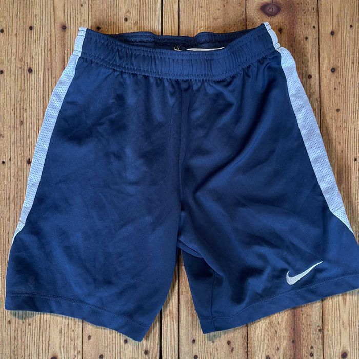 Nike Krótkie Spodenki Sportowe Dziecko Chłopak 134-140 Cm 9-10 Lat