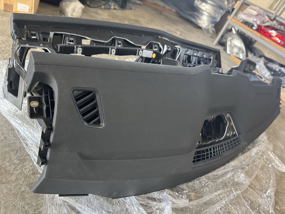 Skoda Kodiaq 2024 Консоль торпеда безпека ориг.