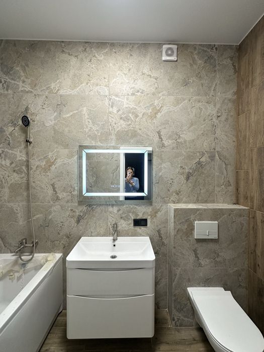 **ЦЕНТР! Перша Оренда 1-К Преміум Класу! Красна Площа