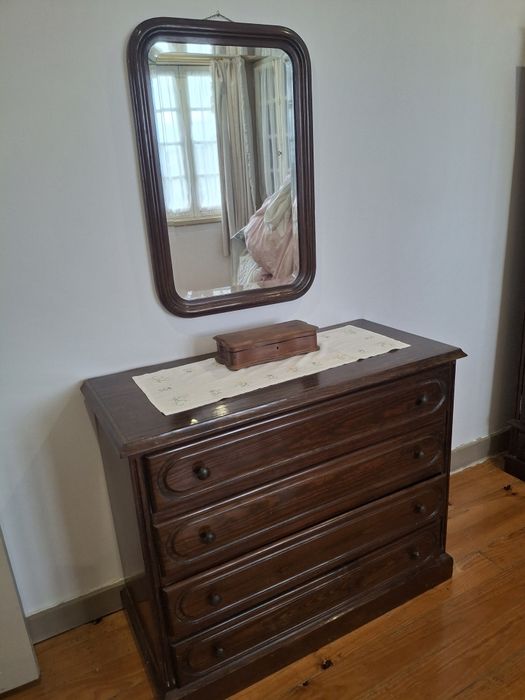 Cama,comoda,mesas de cabeceira,guarda vestido