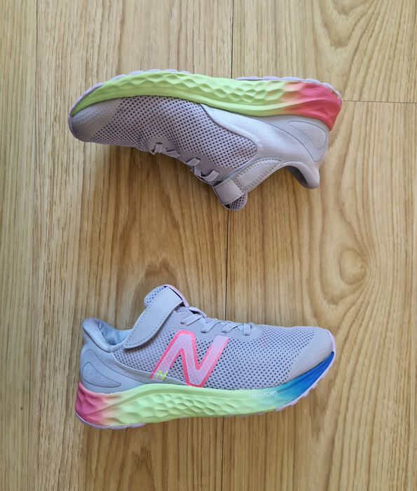 Кросівки для дівчинки New Balance 35 розмір (стелька 22.5см) Original