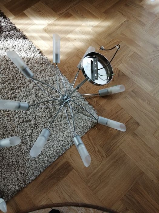 Sprzedam dwa żyrandole