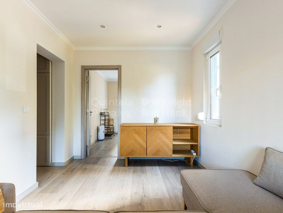 Apartamento T2+1 para arrendamento mobilado na Encarnação