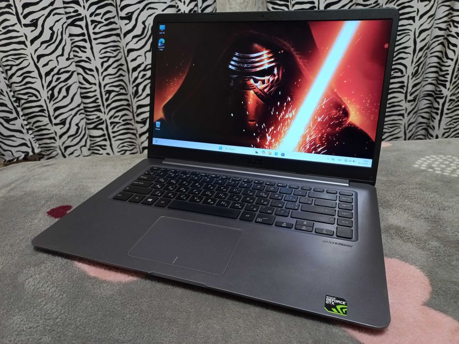 Игровой Видео GTX 1050 Ti (4 ГБ)  /Core i5 8250U X8 / Asus VivoBook 15
