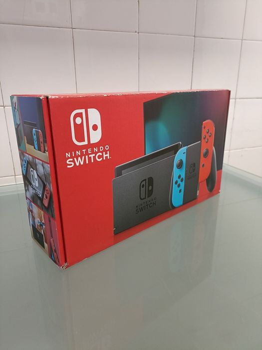 Nintendo Switch C/Caixa e Acessórios