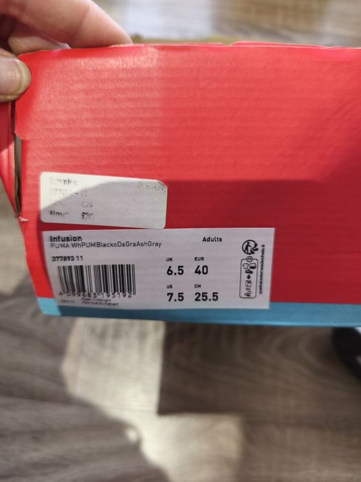 Nowe białe buty Puma