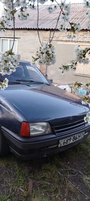 Продам Опель Кадет 1990