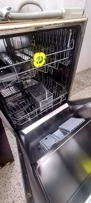 Máquina de levar loiça Siems com aquastop