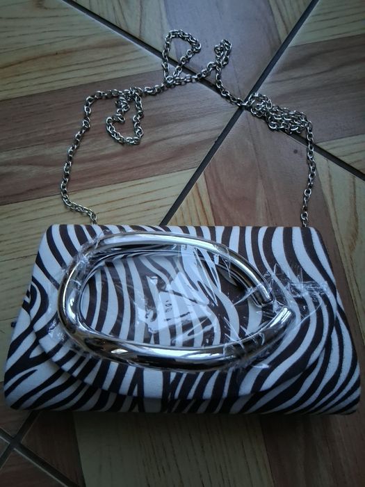 Piękna Nowa torebka. Polecam.