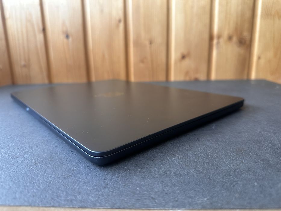 Macbook air m2 A2681 midnight 8gb 256gb