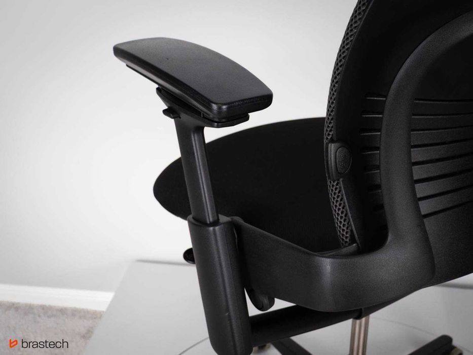 Fotel ergonomiczny Steelcase Leap V2 Nowa Tapicerka