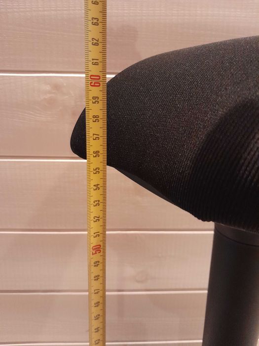 Taboret ergonomiczny hoker krzesełko używany lekko uszkodzony