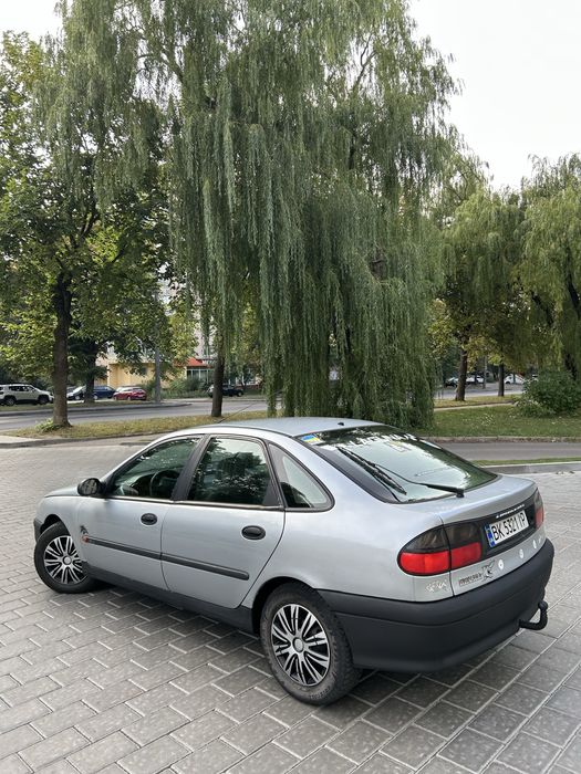 Рено лагуна 2.0 бензин