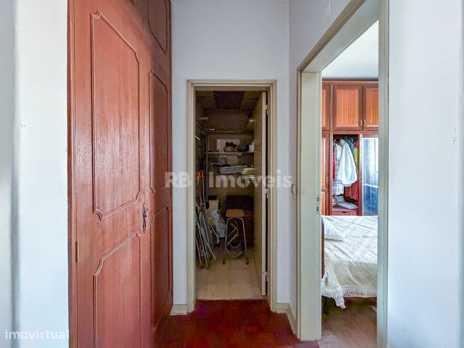 Apartamento T2 c/ Varanda - no Entroncamento