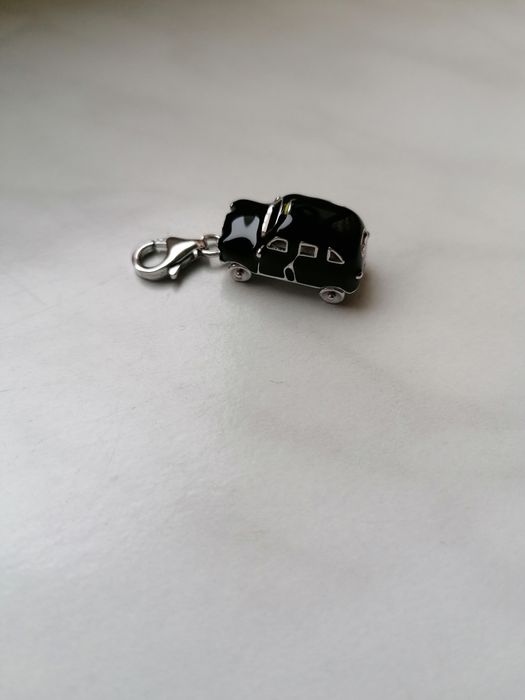 Srebrny Charms Apart