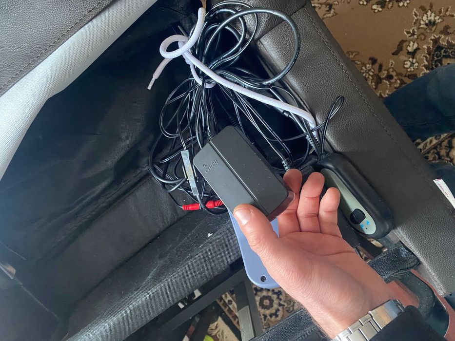 Крісло реклайнер з пультом