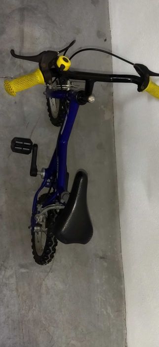 Bicicleta de criança roda  12 1/2 x1.75 em excelente estado