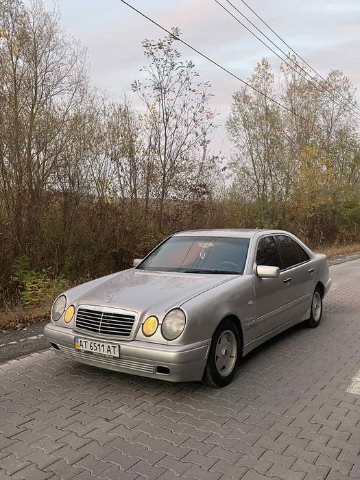 Mercedes E230
