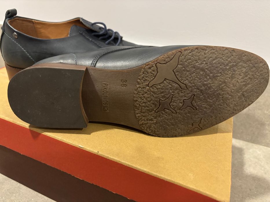 Sapatos de mulher Pikolinos Tam.38
