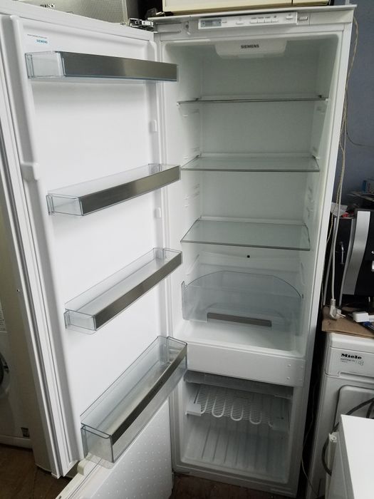 Холодильник Siemens вбудований,безфасадний