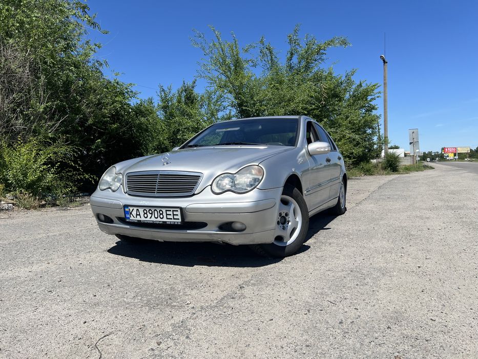 Mercedes Benz C180