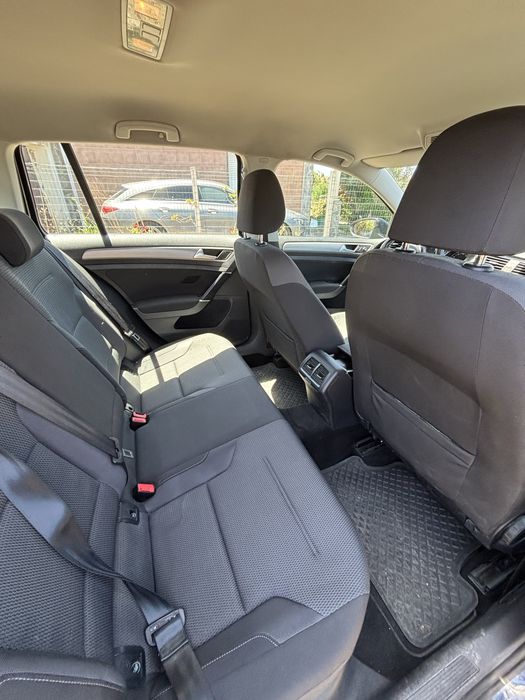 VW Golf Variant 1.6 TDI BlueMotion GPS Edition (2015)