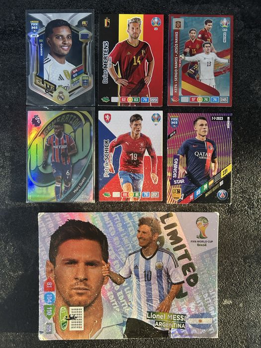 Mix kart piłkarskich – Messi LE 2014 + 2x XXL Lewandowski + inne
