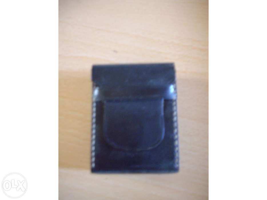 Bolsa em cabedal antiga para para marcos de cigarros