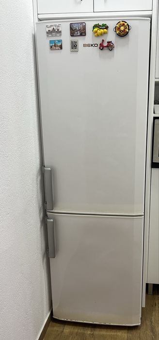 Frigorífico em ótimo estado – econômica