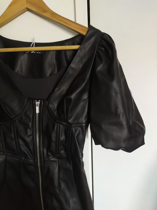 Vestido efeito pele mini saia NOVO