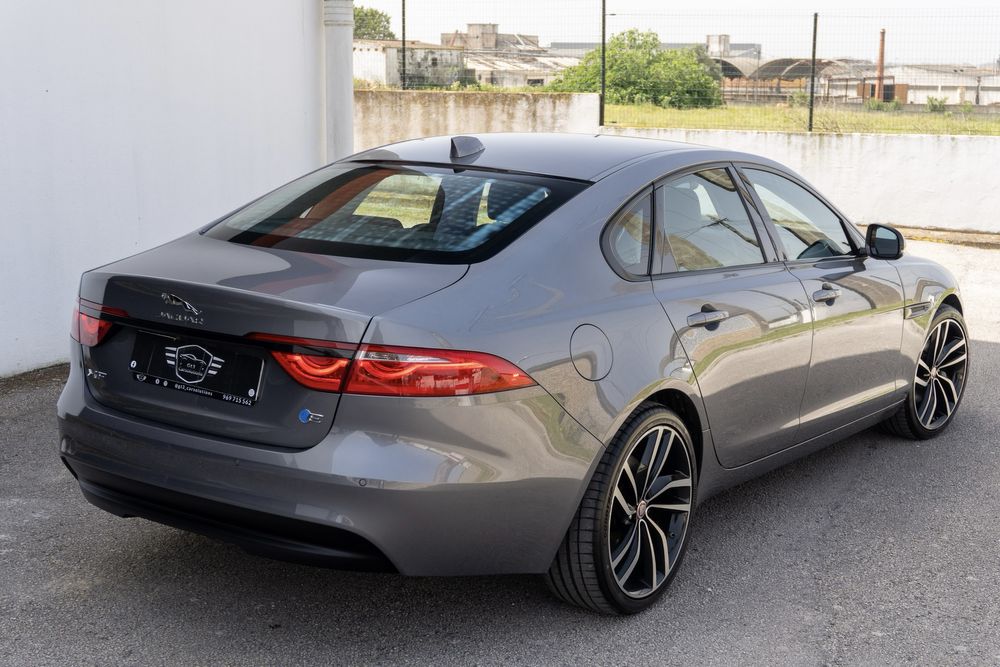 Jaguar XF 2.0D AWD Prestige (financiamento disponível)